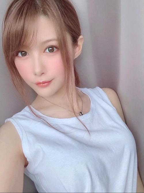 【相泽南个人资料|作品番号全集】96年女孩因当女优被赶出家门