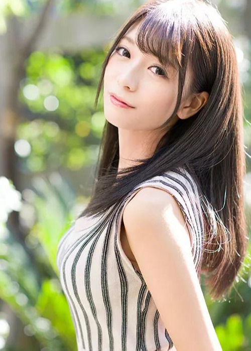 【野野浦暖个人资料|番号作品写真】喜欢看电影的清秀女孩