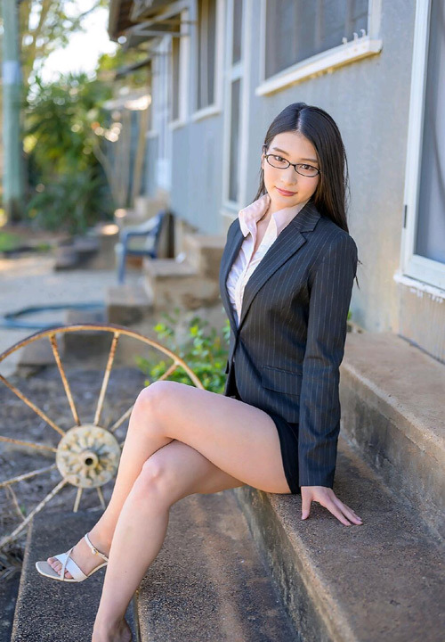 【本庄玲个人资料|作品番号全集】97年自然美女优 日本女神本庄玲