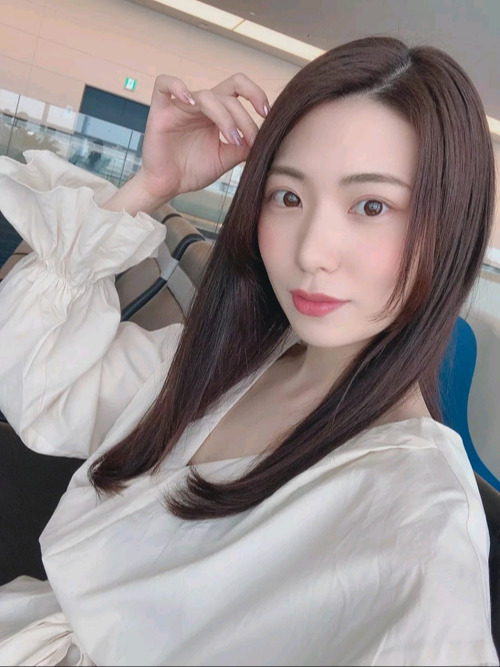 【山岸逢花个人资料|作品番号全集】电视台播报员邻家清纯小妹妹