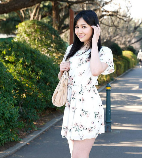 【小野寺梨纱个人资料|作品番号全集】清纯稚嫩 97年小美女