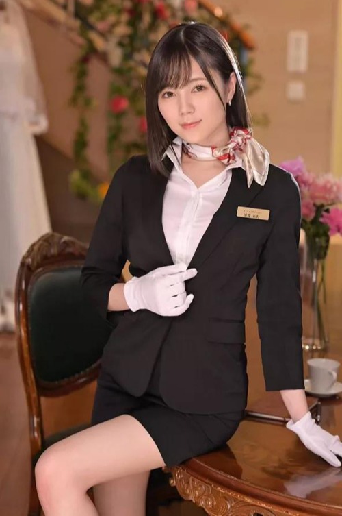 【凉森玲梦个人资料|番号作品全集】精神病科短发美女护士下海拍片