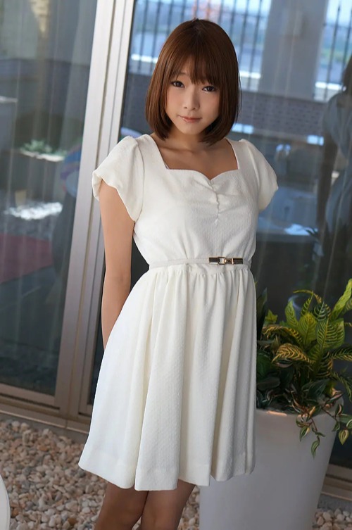 【凉川绚音个人资料|番号作品全集】八头身E罩杯短发女优