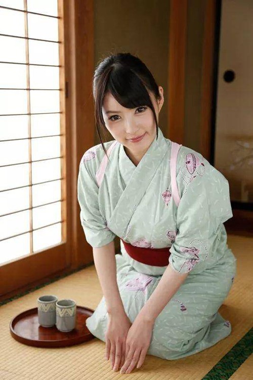 【波木遥个人资料|番号作品全集】被星探在路边挖掘的绝色美女