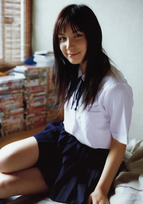 【仲村美宇个人资料|番号作品全集】泳装写真模特变身最美女鬼