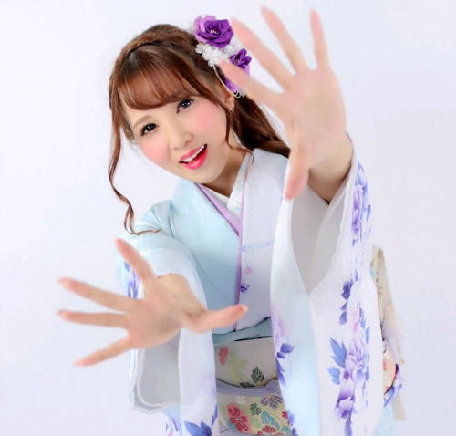 【友田彩也香个人资料|作品番号全集】爱打羽毛球的国民清纯美女