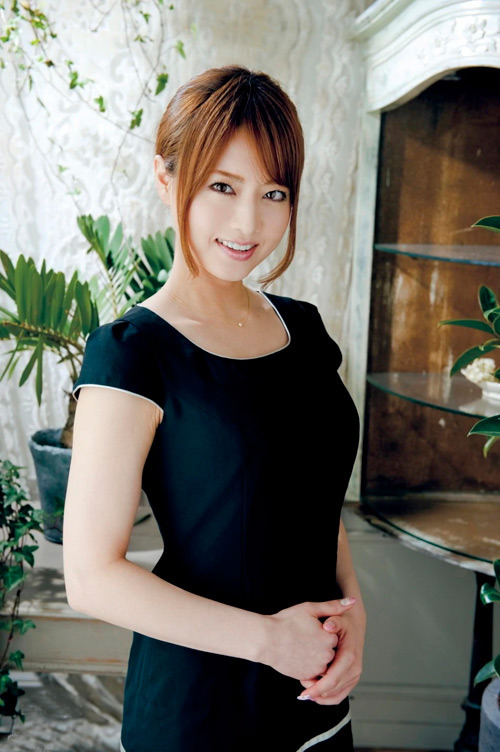 【吉泽明步个人资料|作品番号全集】19岁开始至今拍摄300影片 传奇女优吉泽明步