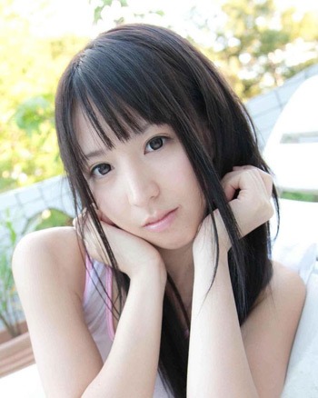 【板野有纪个人资料|作品番号全集】贫乳萝莉美少女 长发清纯女优板野有纪