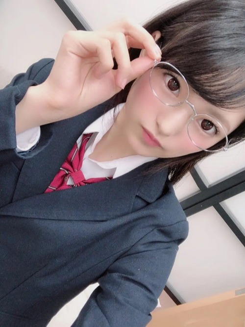 【渚光希个人资料|番号作品全集】喜欢cosplay的学生妹系女生