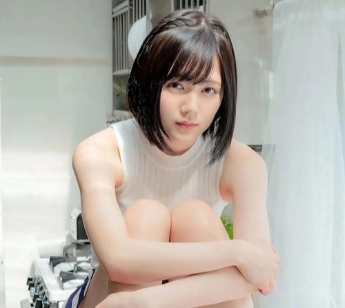 【凉森玲梦个人资料|番号作品全集】精神病科短发美女护士下海拍片
