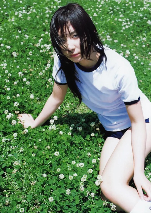 【仲村美宇个人资料|番号作品全集】泳装写真模特变身最美女鬼