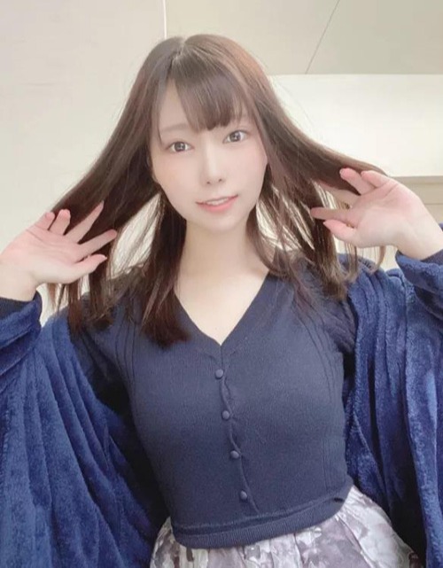 【沙月芽衣个人资料|番号作品写真】19岁下海的童颜女优