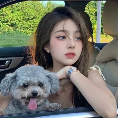 故意装睡捉弄儿子 这个小滑头可真调皮