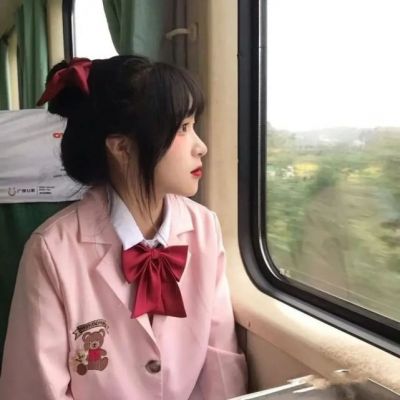 李老汉瓜地遇见小雪和小丹 双胞胎姐妹让他陷入回忆