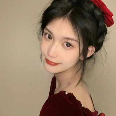 男友开车到没人的地方练车 他的技术太差了