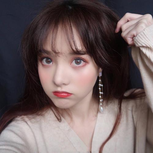 一个女人跟三个男人的谈恋爱故事 如此渣女却很得意