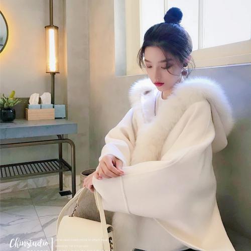 第一次和岳母一起出差 在车里做了一个小时