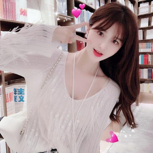 只穿一件外套里面光着坐地铁 我实在是太倒霉了