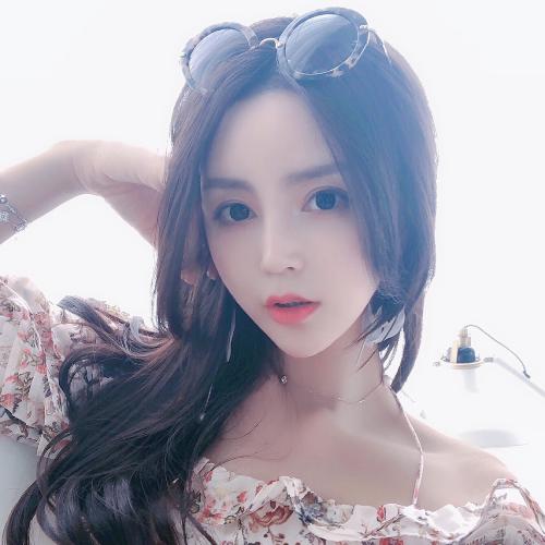 在学校和两个学长有感情纠葛 她这是在报复自己