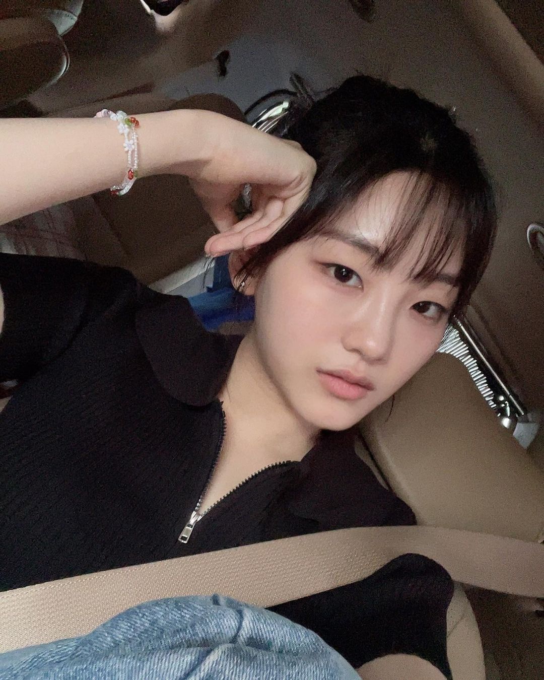 穿出和她们一样可爱型的气质：《殭尸校园》赵怡贤朴持厚穿搭指南 时尚 第11张
