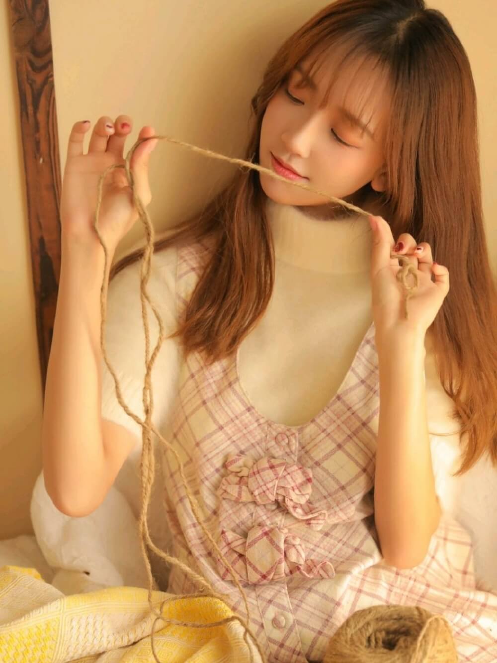 气质型清新小美女笑容温暖养眼图片