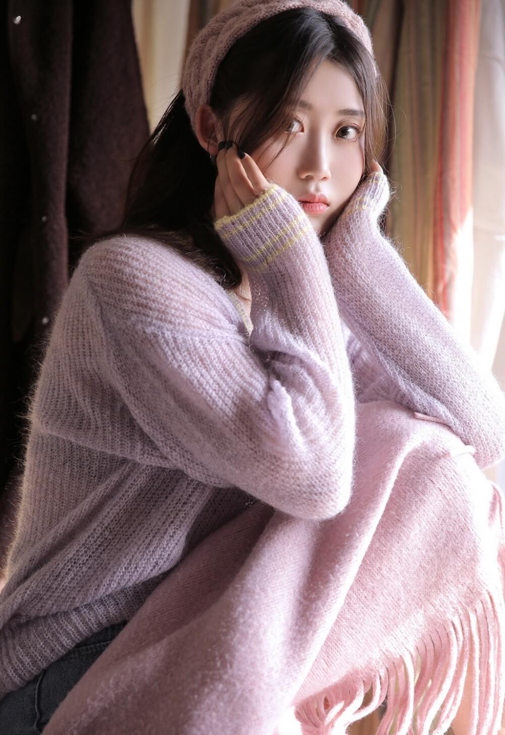 白皙美女粉嫩肌肤长腿性感图片