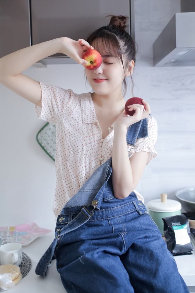 清新少女清纯生活照片展甜美笑容