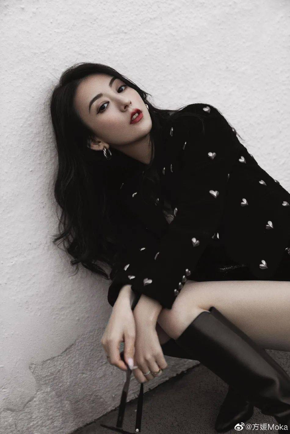 方媛写真大秀美腿!雪肤玉貌太惊艳迷人