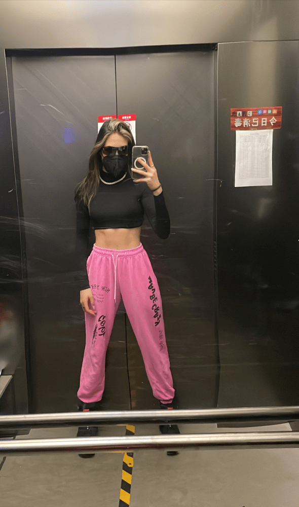 谷爱凌私下欧美穿搭好有个性，越看越飒