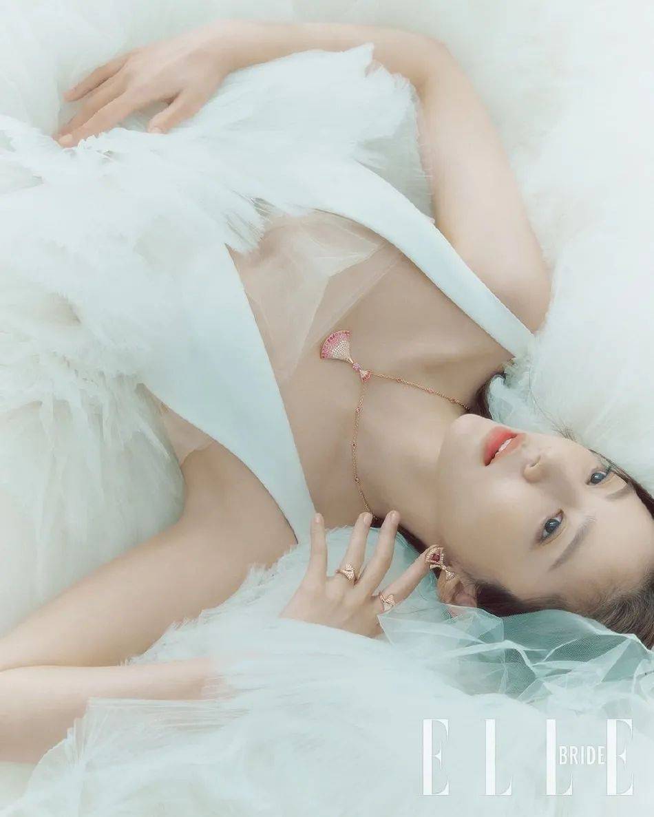 孙淡妃婚纱照写真超靓！性感撩人美丽依旧 时尚 第4张
