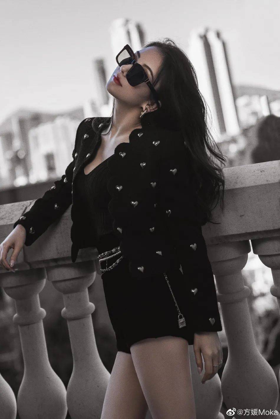 方媛写真大秀美腿!雪肤玉貌太惊艳迷人