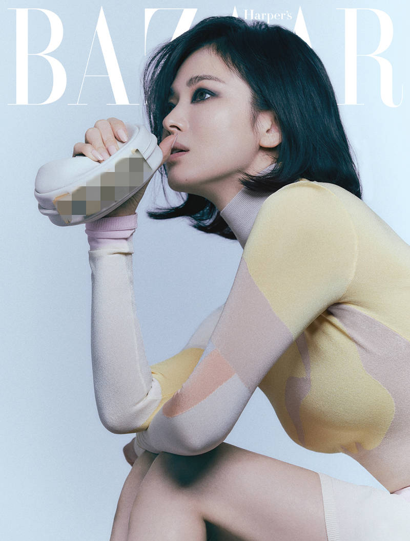 宋慧乔烟熏妆写真超妩媚！魔鬼身材性感火辣 时尚 第1张
