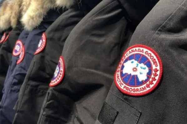 加拿大鹅logo有几种 加拿大鹅logo真伪鉴别