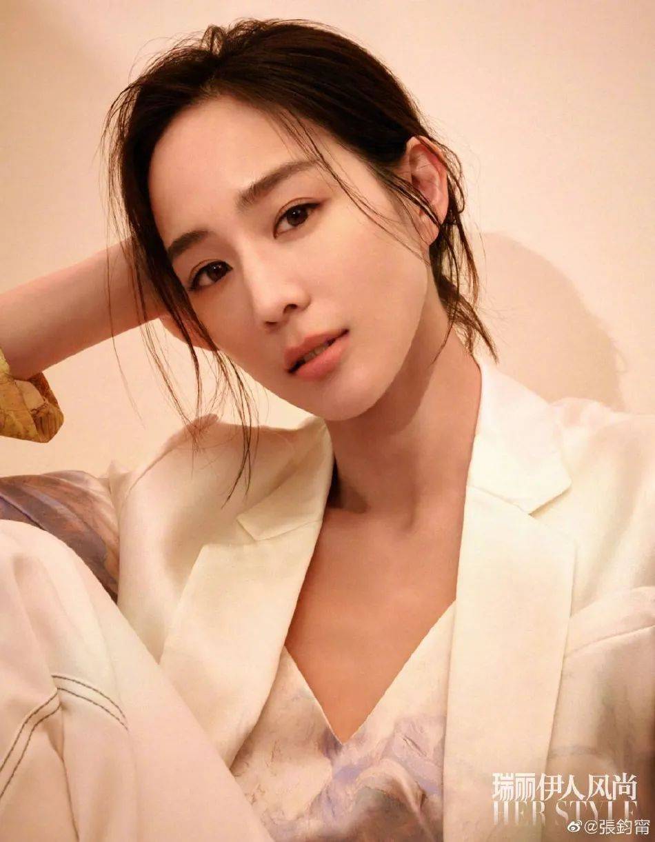 张钧甯春季写真，靓丽多姿太惊艳！