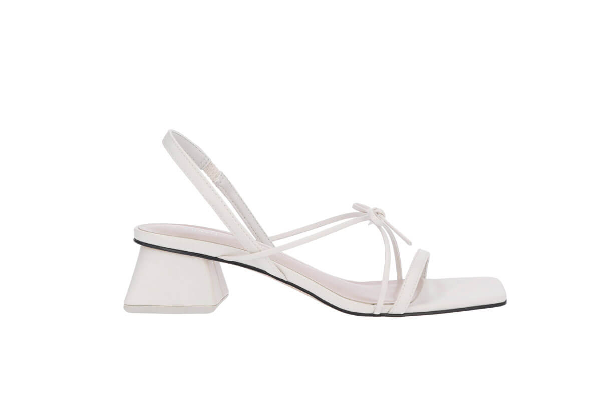 平价高品质:夏日低跟凉鞋Charles&Kith的3个流行关键字!