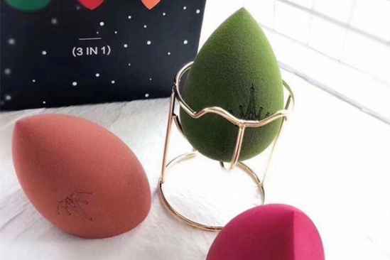 美妆蛋上妆和用手上妆有什么区别