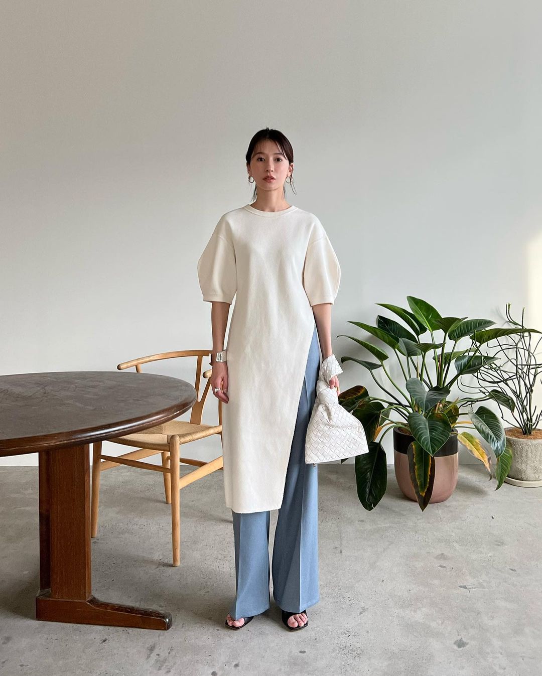 宽大衣她穿着就是好看,日本潮模松本惠奈示范158cm女生要怎样穿衣打扮