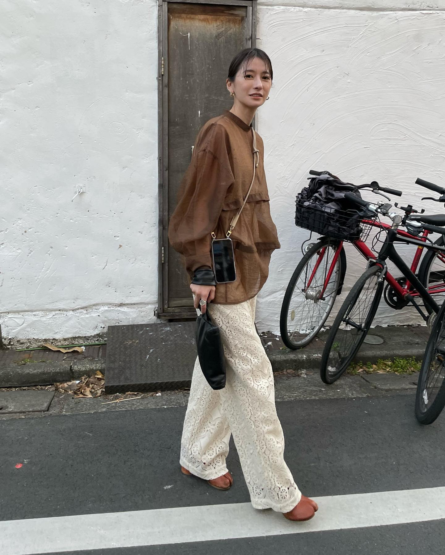 宽大衣她穿着就是好看，日本潮模松本惠奈示范158cm女生要怎样穿衣打扮