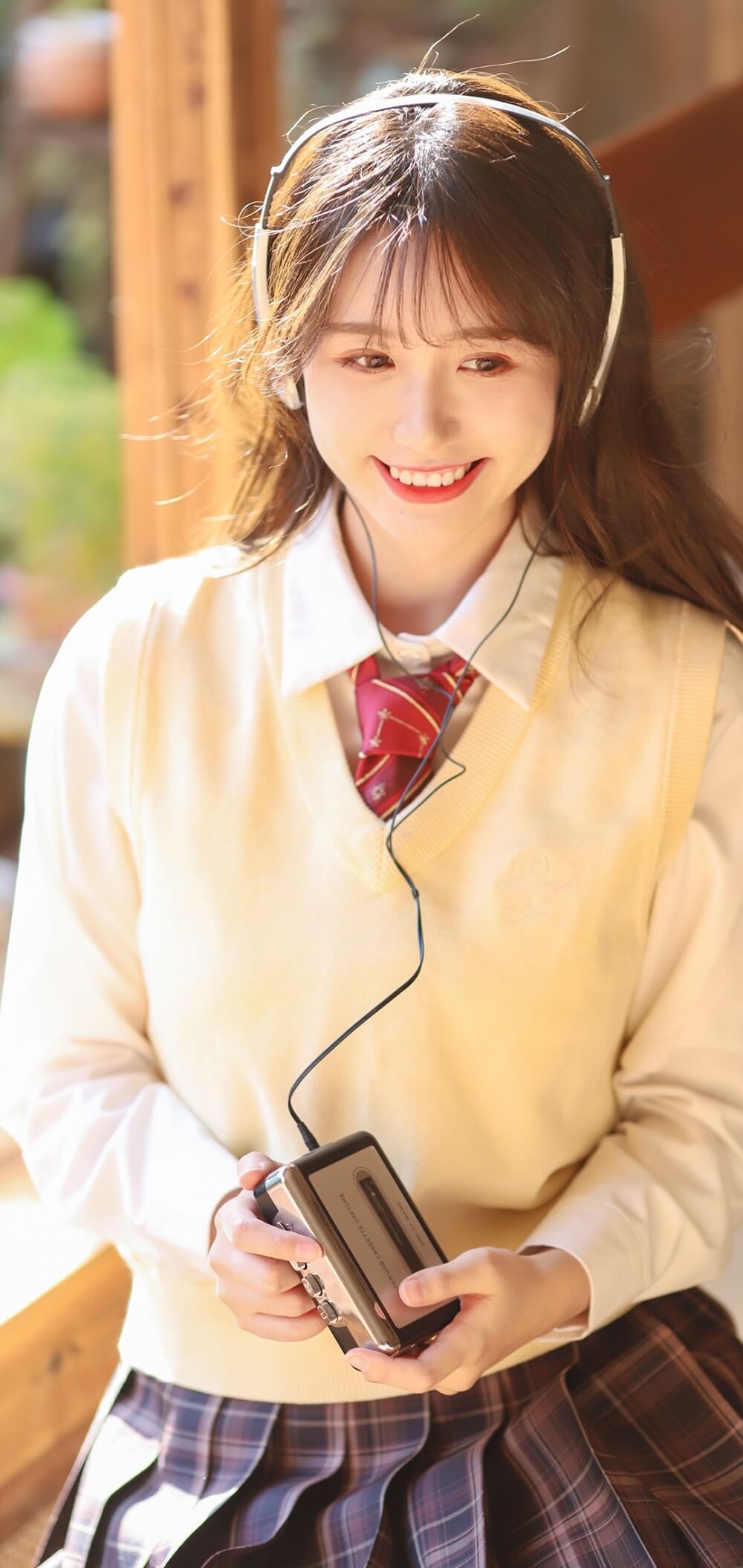 网红美女一栗莎子秒变校园女神甜美迷人图片