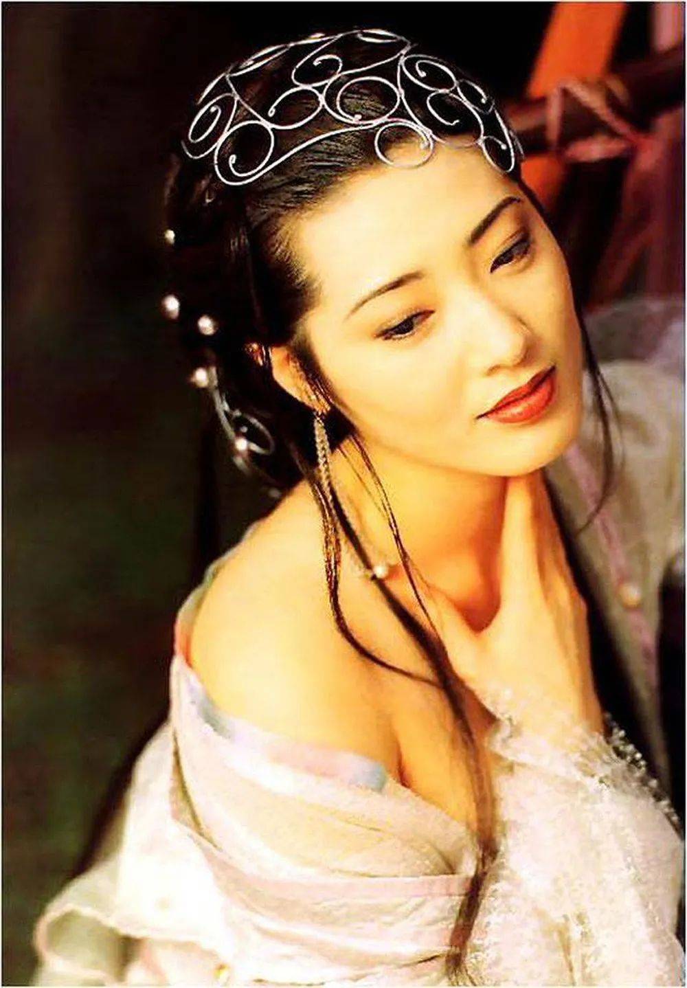 十大因故隐退的日本美女红星！她们雪肤玉貌太性感美艳