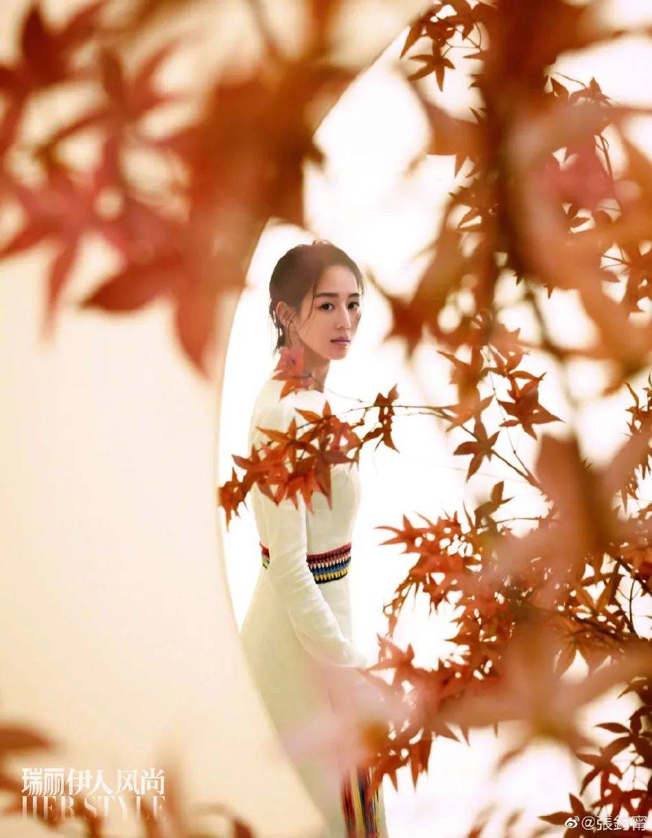 张钧甯春季写真，靓丽多姿太惊艳！