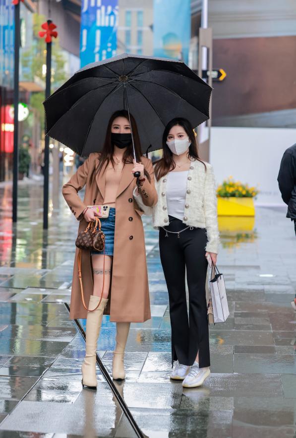 成都时尚街拍：风格百变寒冬腊月也很潮