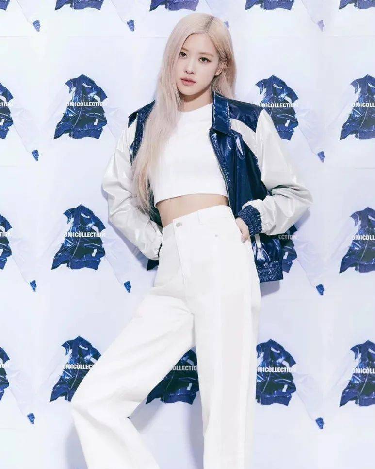韩国女星朴彩英大秀小蛮腰!大长腿性感撩人