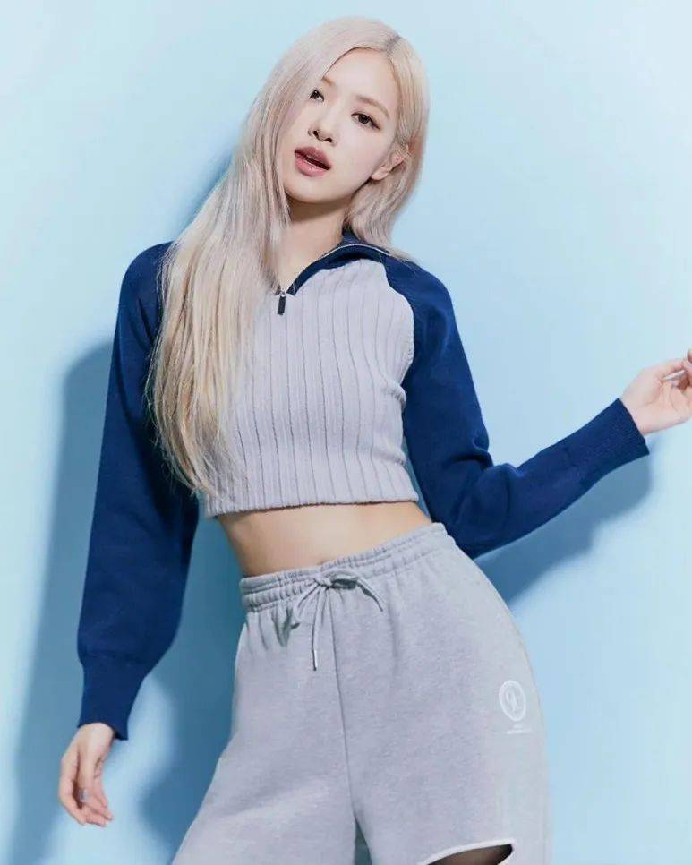 韩国女星朴彩英大秀小蛮腰!大长腿性感撩人