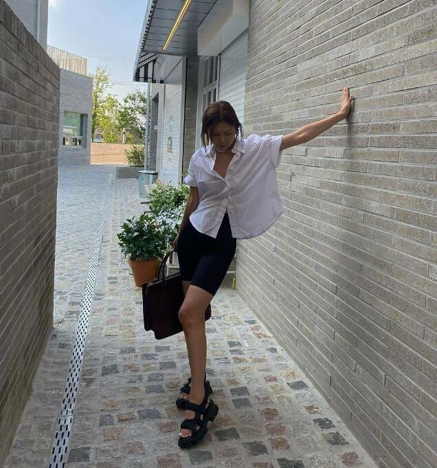 韩国时尚搭配博主gemjem慵懒韩式辣妹打扮