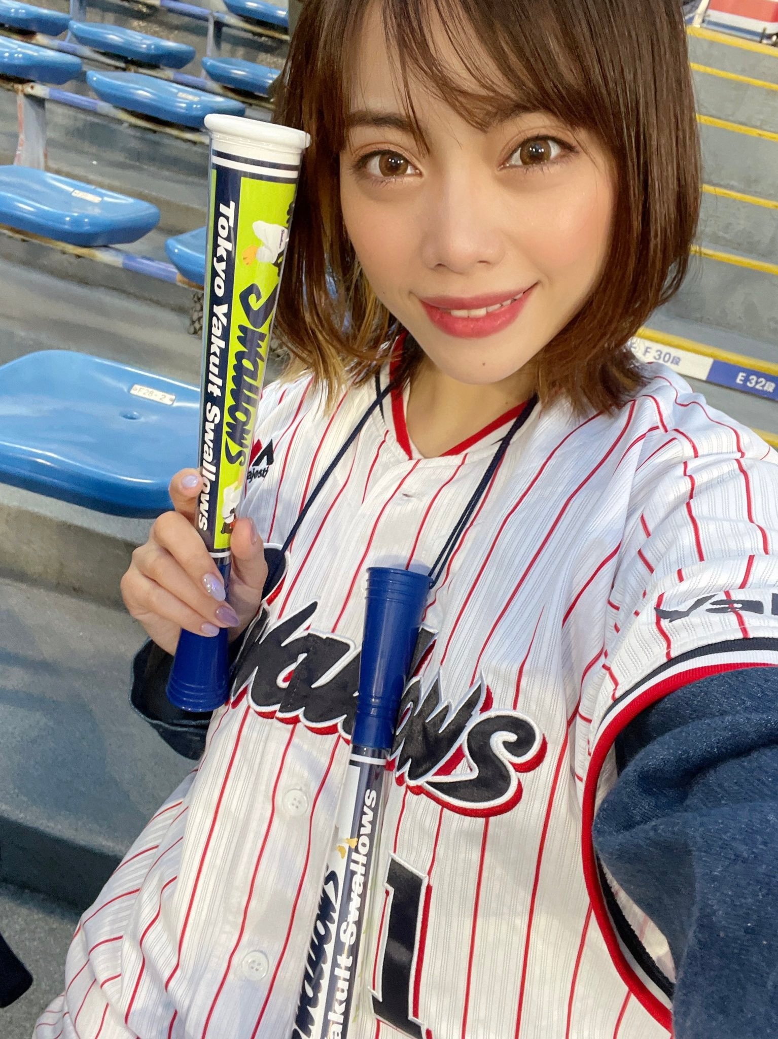 日本又一搞笑艺人娶靓女性感写真女星「石川あんな」嫁人