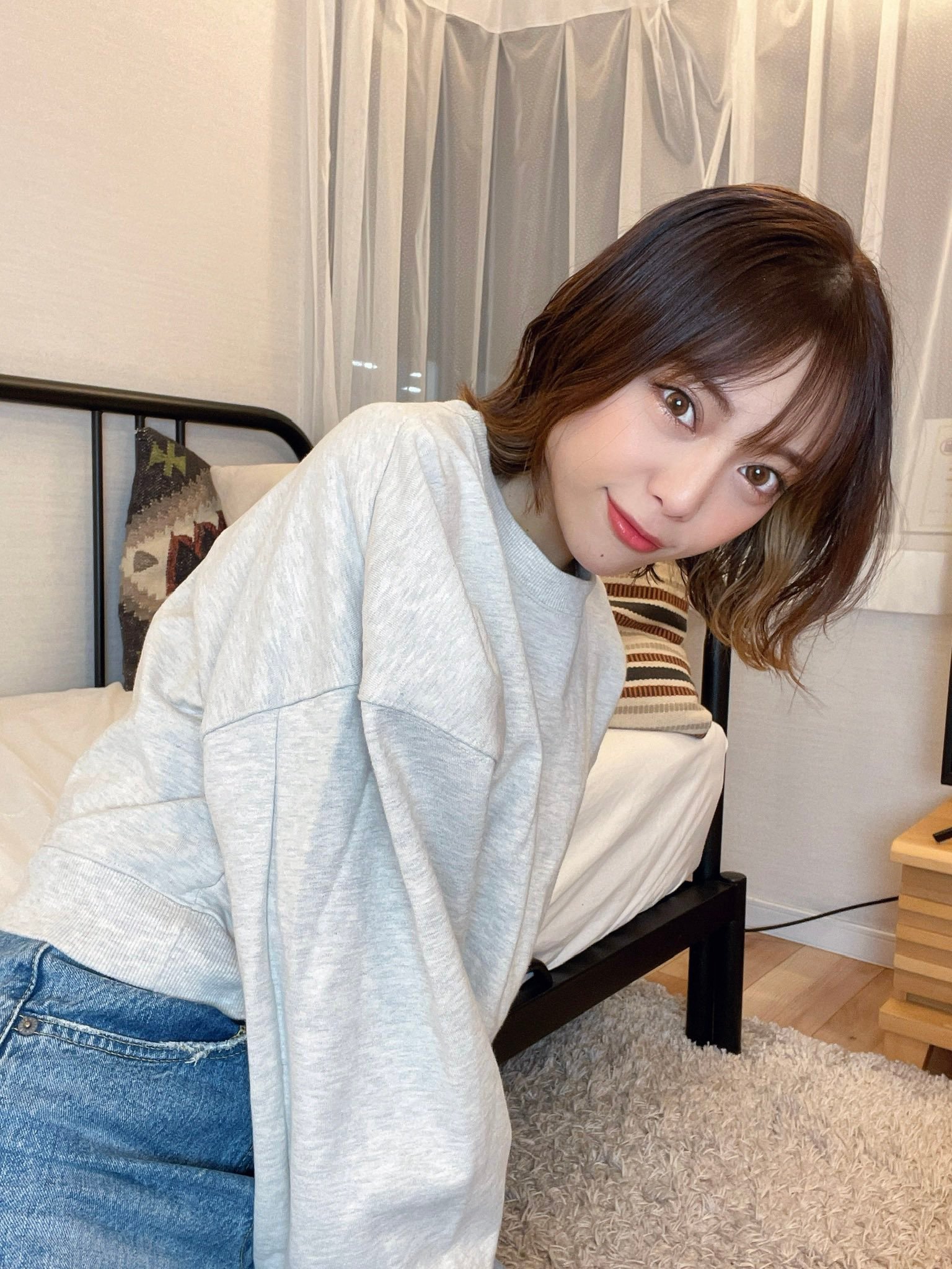 日本又一搞笑艺人娶靓女性感写真女星「石川あんな」嫁人