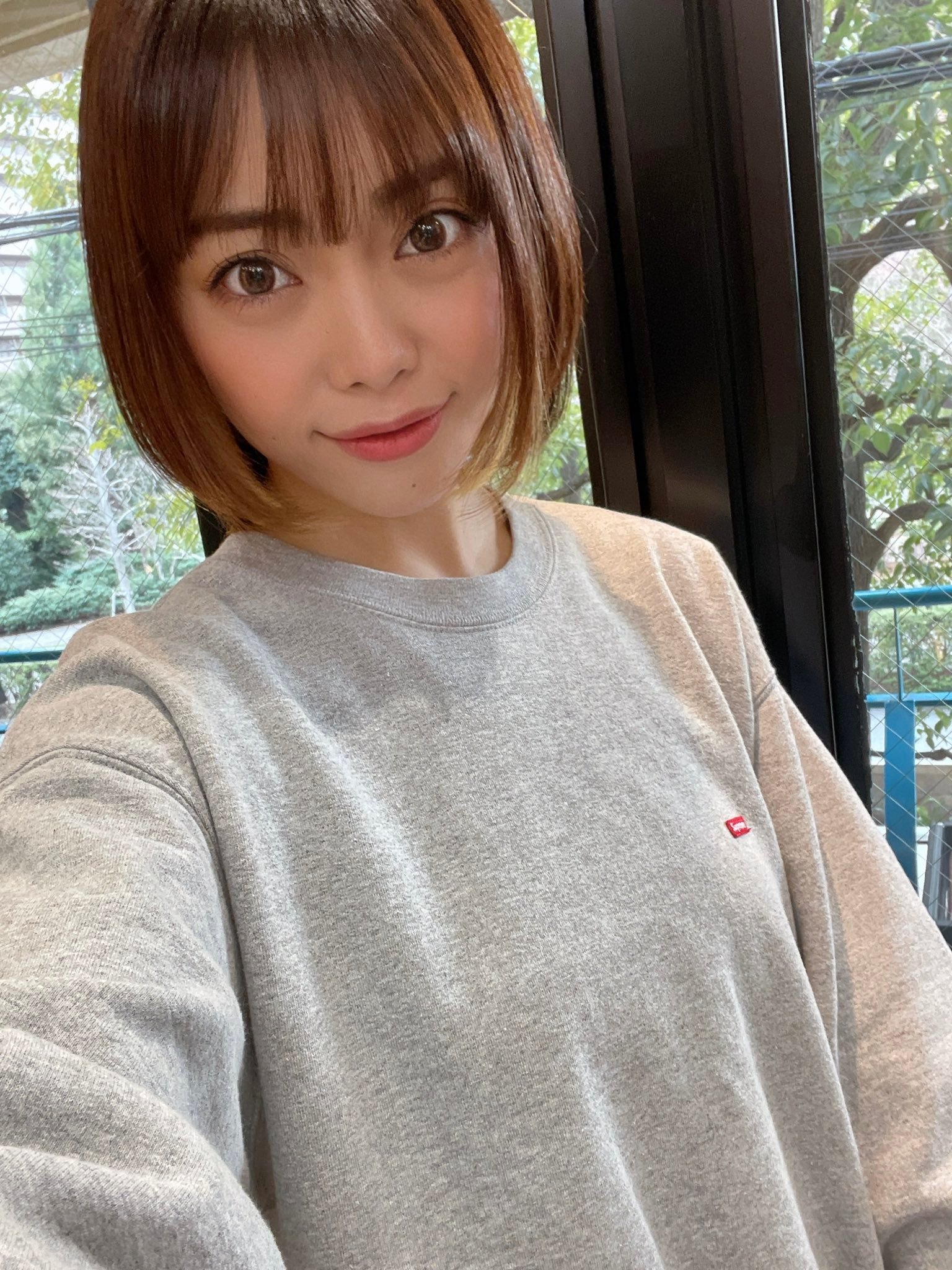日本又一搞笑艺人娶靓女性感写真女星「石川あんな」嫁人