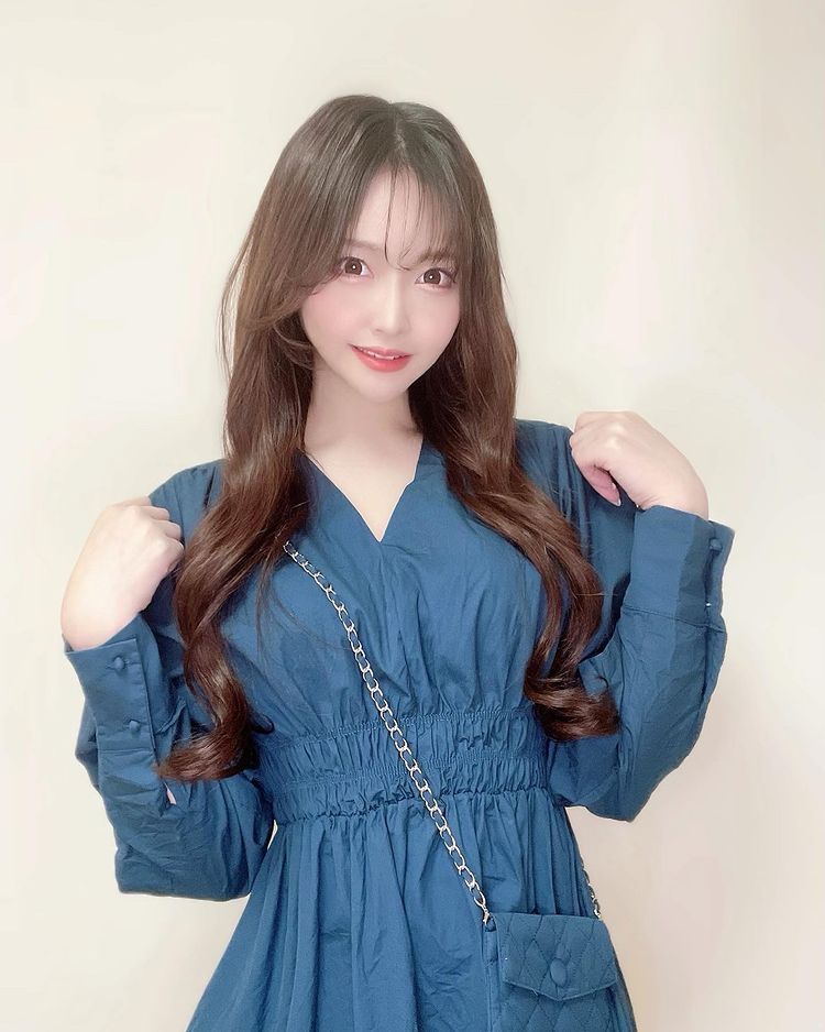 就爱这样的「妈妈桑」!《滨边凛香》歌舞伎町女老板下班不忘练出好身材!