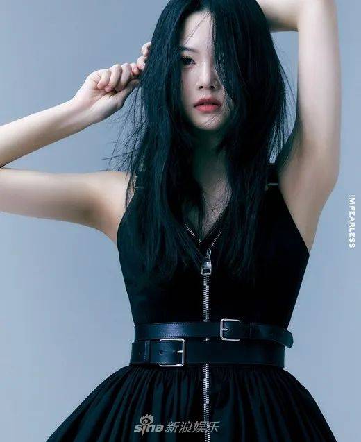 韩国HYBE新女团写真!精致面容大长腿性感撩人